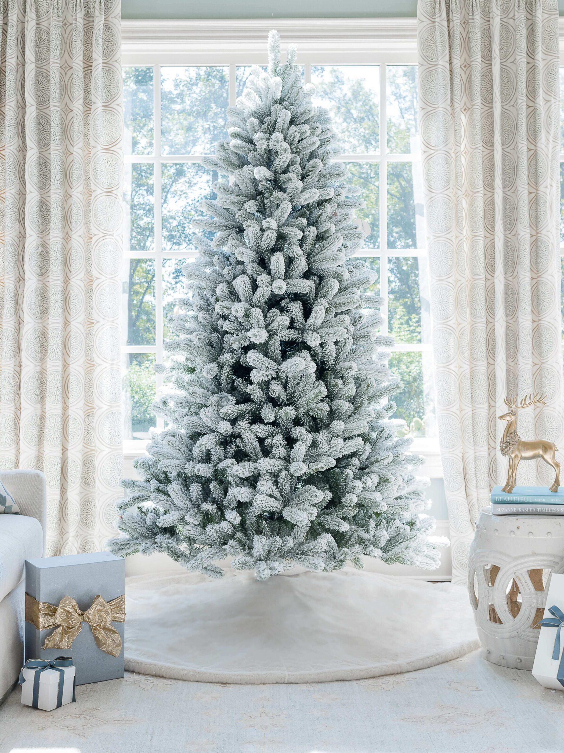 10' King Flock® Artificial Christmas Tree with 1250 Warm White LED Lights - Image 2