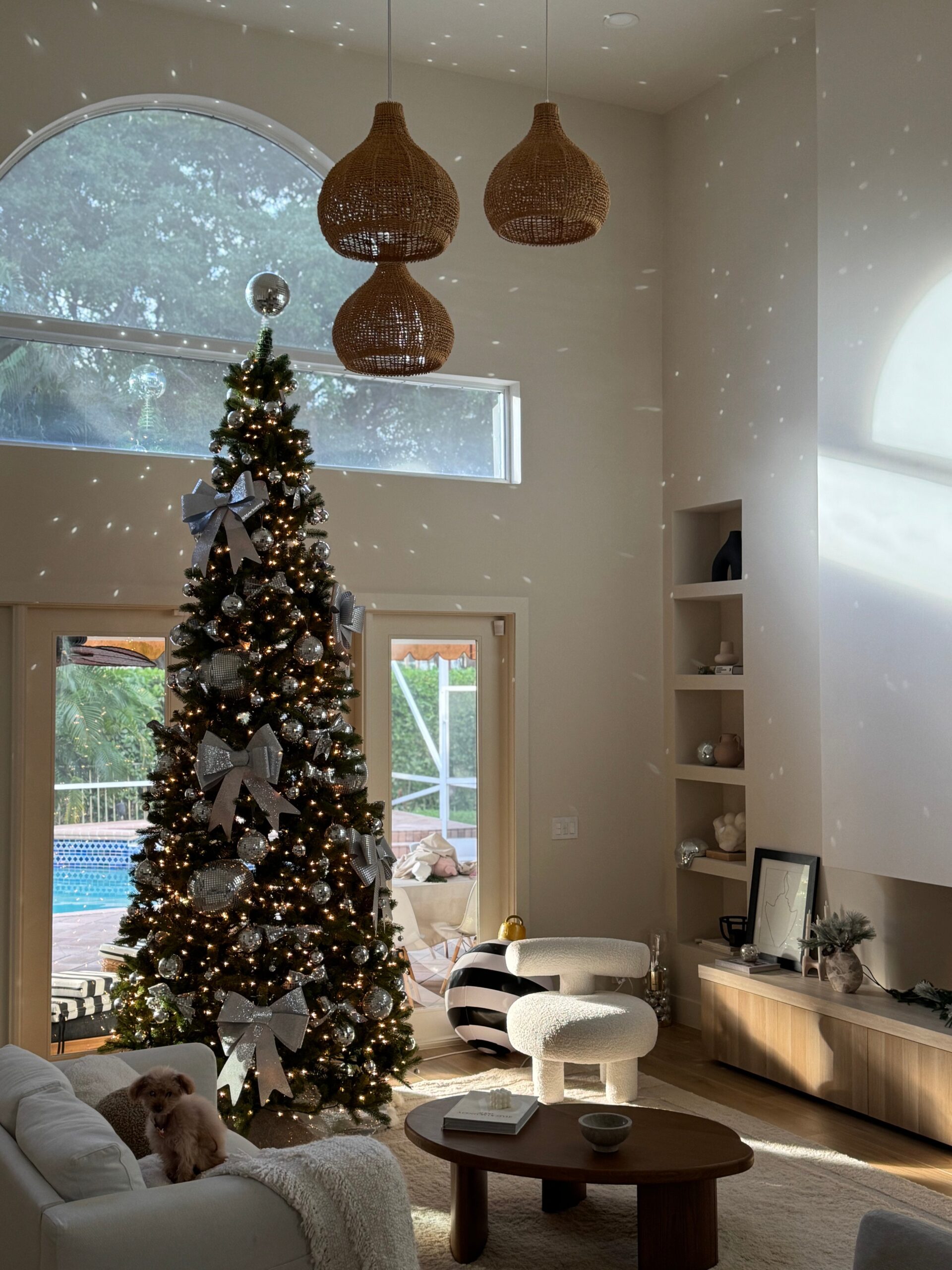9' King Douglas Fir Slim Artificial Christmas Tree Unlit - Image 5